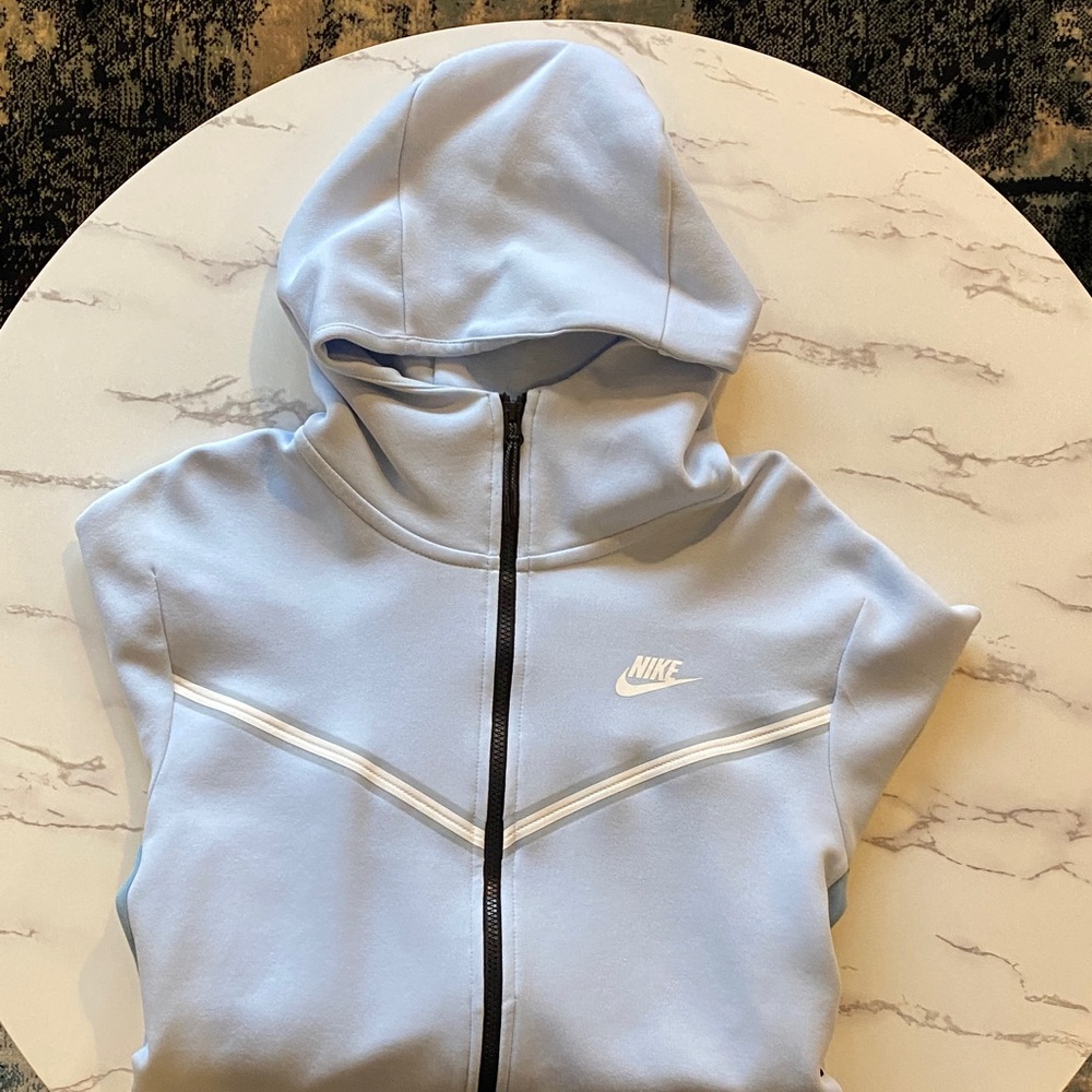 Nike Tech Jacket - M